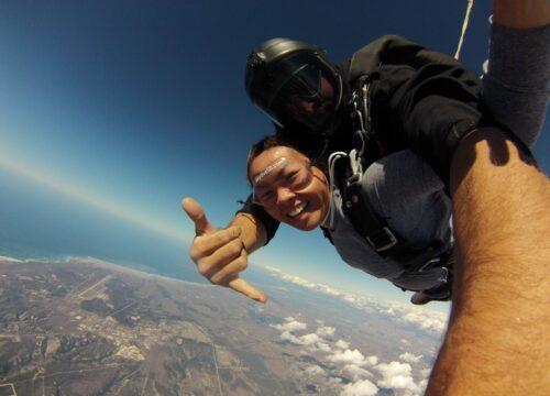 How to make your first tandem skydive epic, easy & stress-free