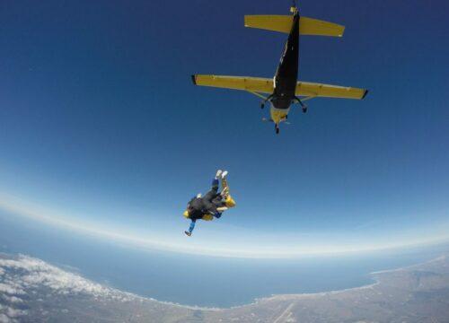 18 reasons you should skydive from 18,000 feet
