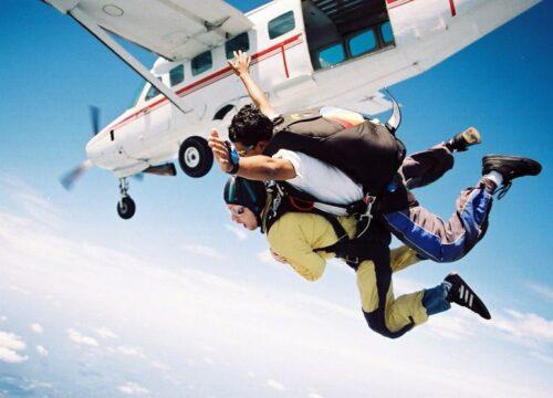 Most common tandem skydive questions – answered!
